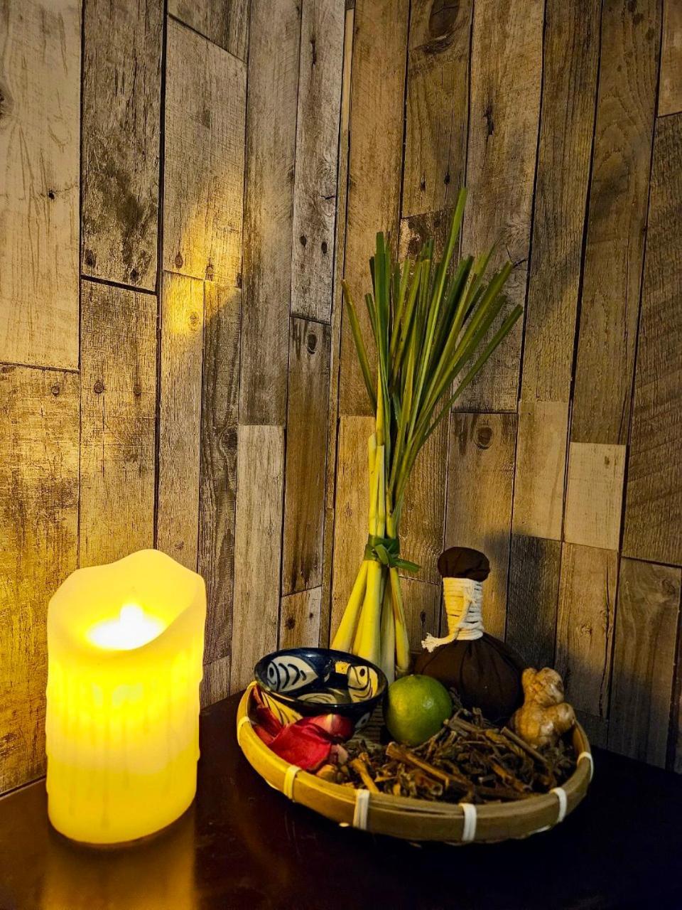 Vina Spa Hotel Hue Εξωτερικό φωτογραφία